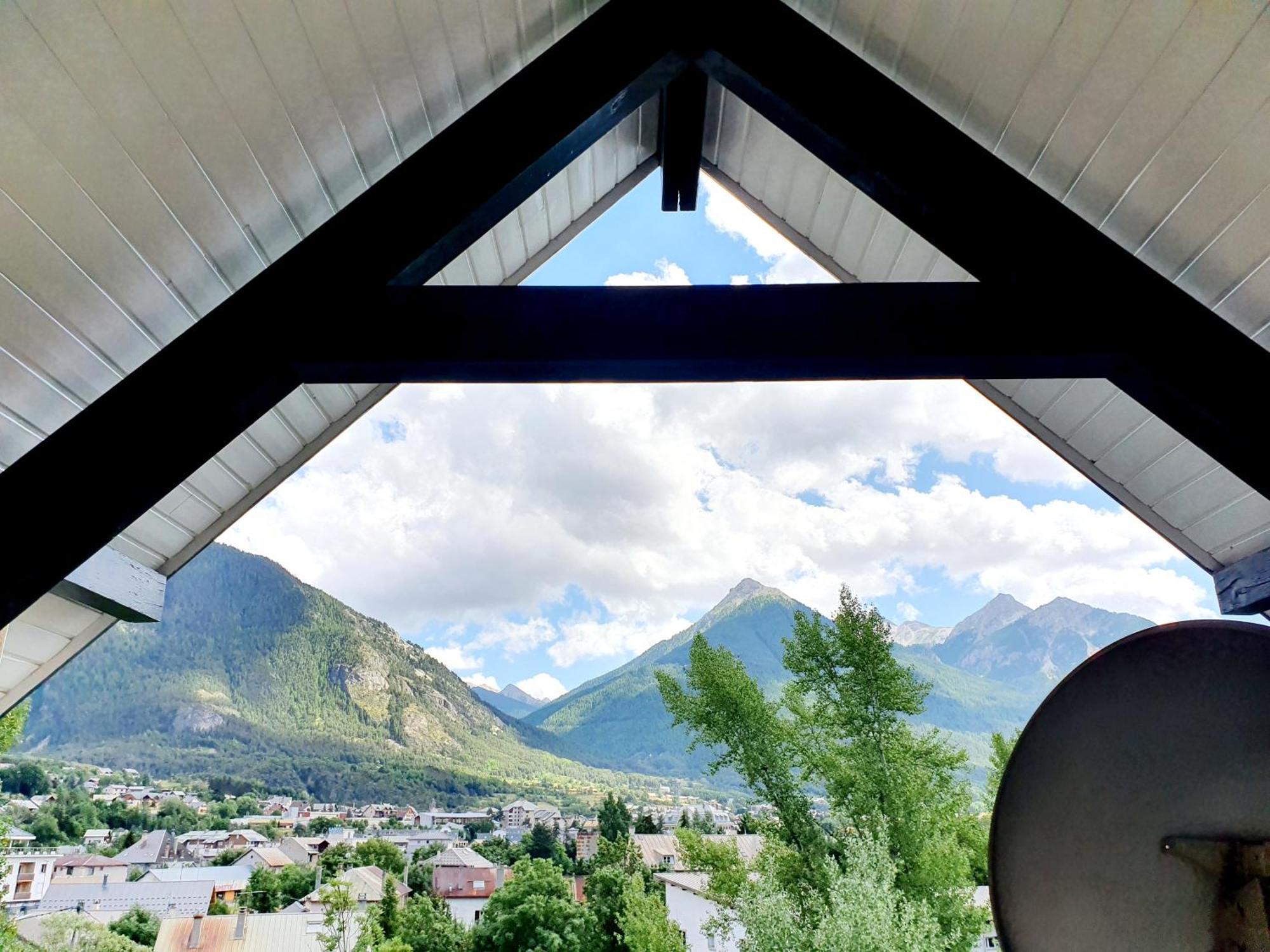 Au Pre Du Moulin - Centre Ville Briançon Exterior foto